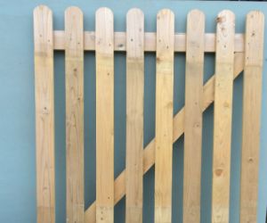 Nailed Wicket Gate .900 x .900 L/H