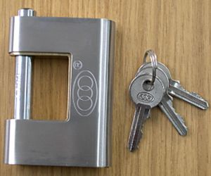 Stainless Steel Armoured Padlock (90mm)